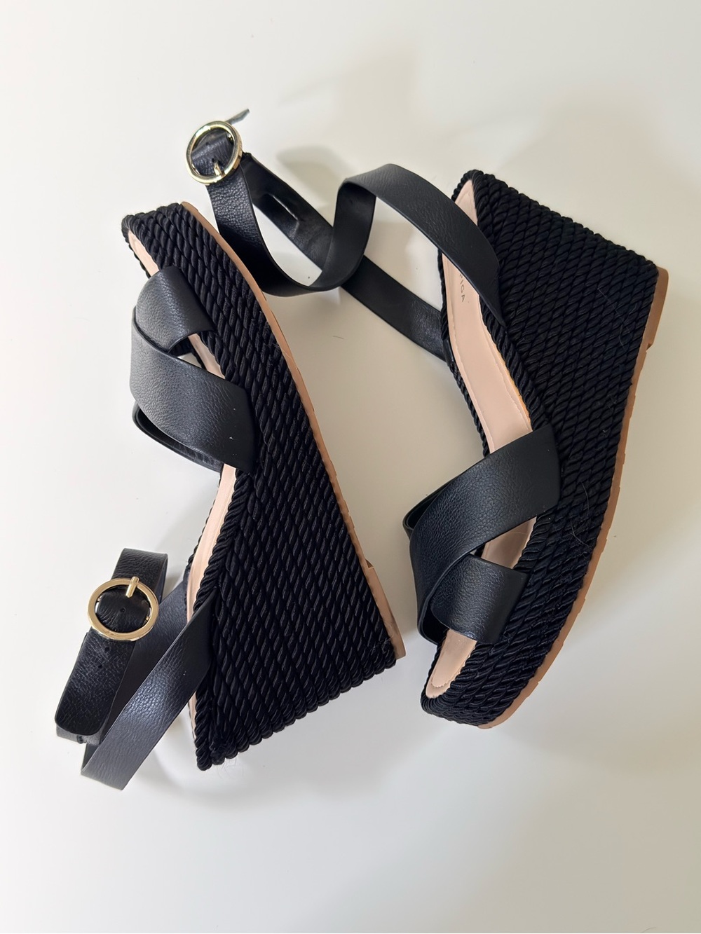 Via Spiga Black Leather Crisscross Ankle-Strap Leather Sandals Size 9